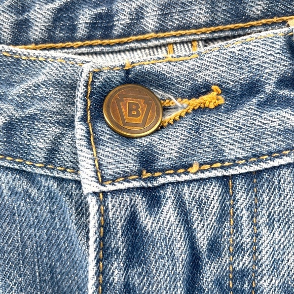 Bills Khakis Classic Fit 120z Denim Jeans, Medium Light Wash, Size 31 x 30 - Picture 4 of 10